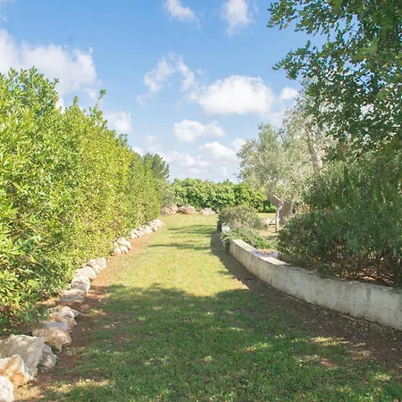 Ad Un Passo Da - Trullo Con Giardino, Camino E Bbq